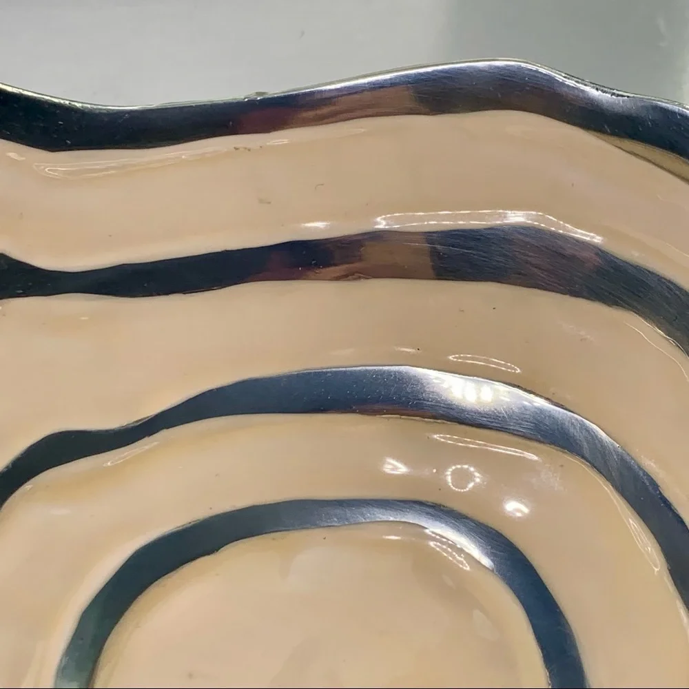 Michael Wainwright Signed 7” COMO Enamel and Aluminum Art Bowl - Picture 6 of 16